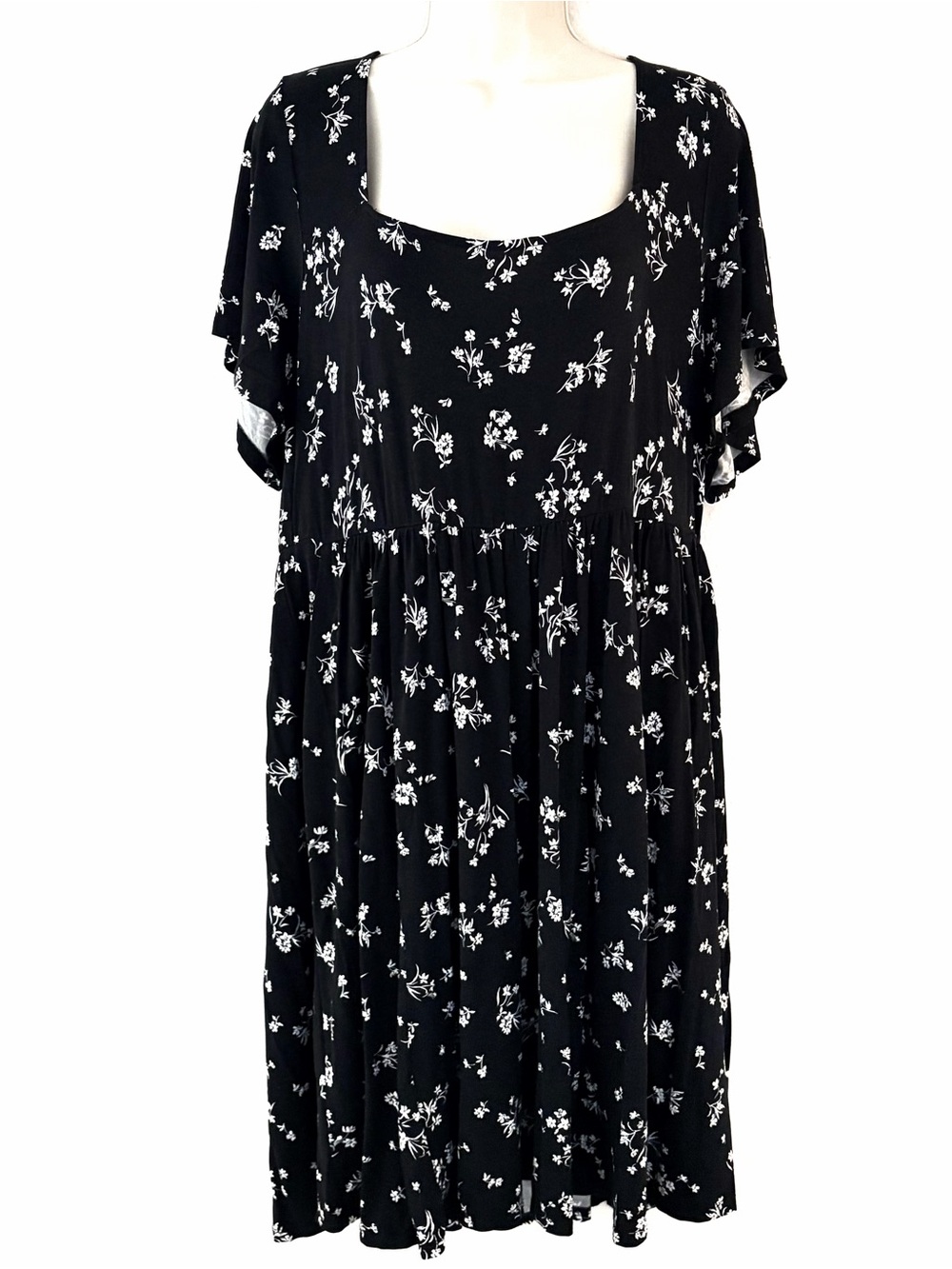 torrid Black Floral Square-Neck Dress with Flutter Sleeves